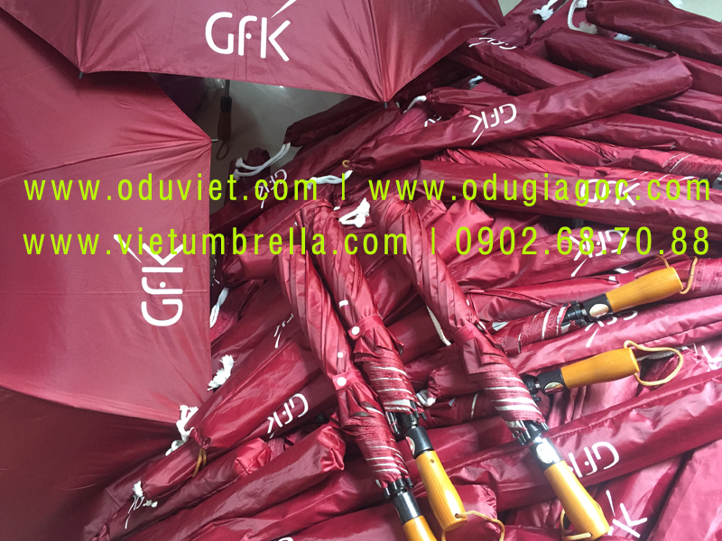 xưởng sản xuất ô dù cầm tay in logo quảng cáo